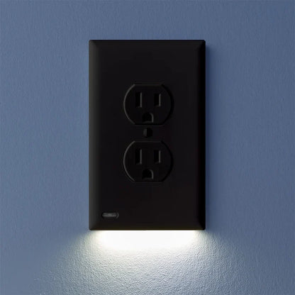 Outlet Cover with Integrated LED Night GuideLight
